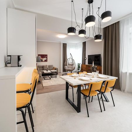 Bright & Sunny Stylish Apt With 2Bdr And 2Bth Sofia Esterno foto
