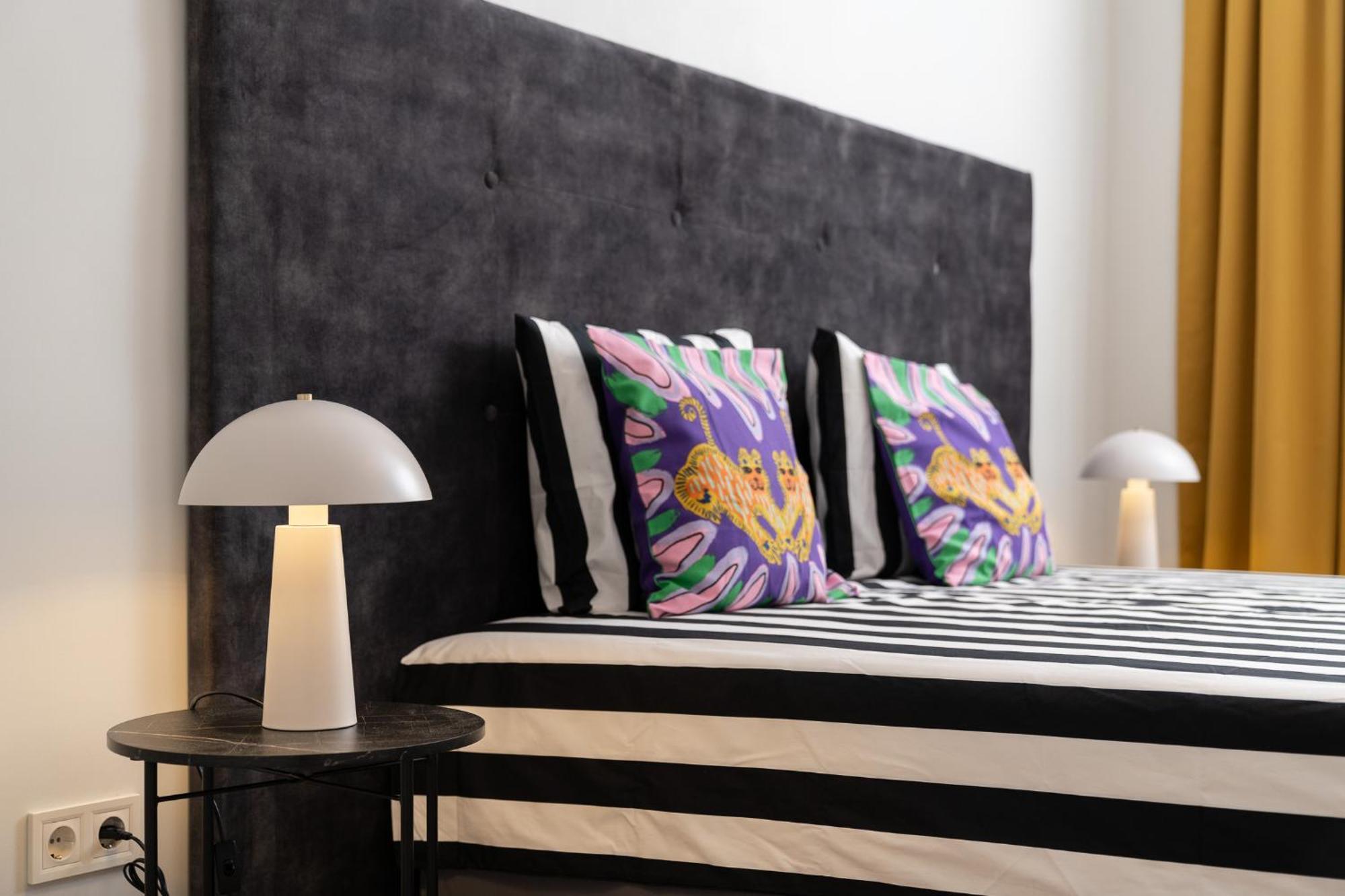 Bright & Sunny Stylish Apt With 2Bdr And 2Bth Sofia Esterno foto