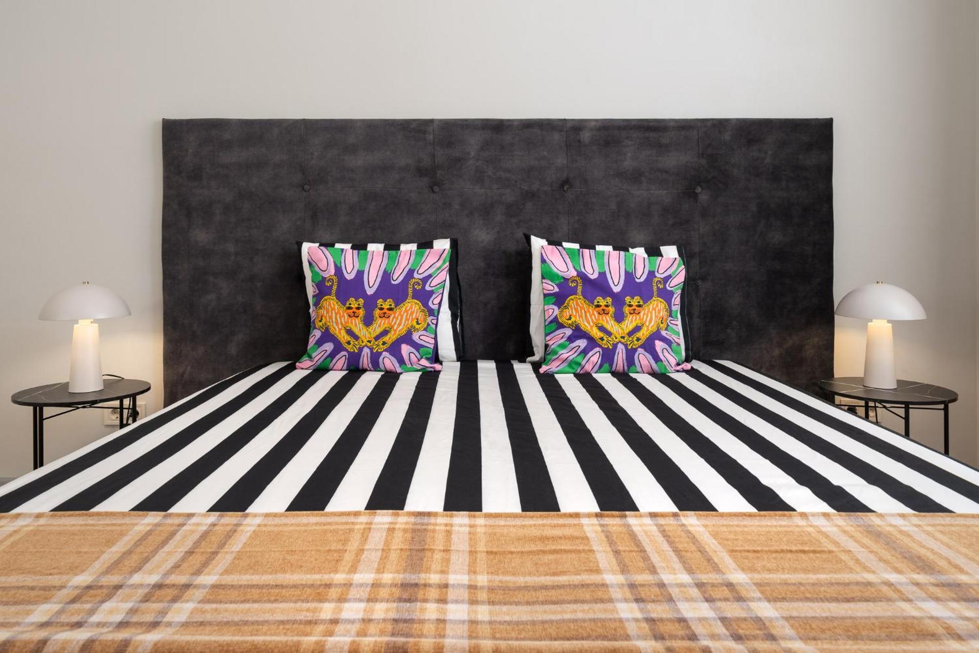 Bright & Sunny Stylish Apt With 2Bdr And 2Bth Sofia Esterno foto